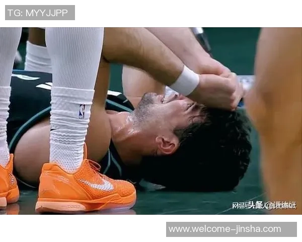 小杨最后时刻登场斯普利特状态低迷球队领先20分优势明显