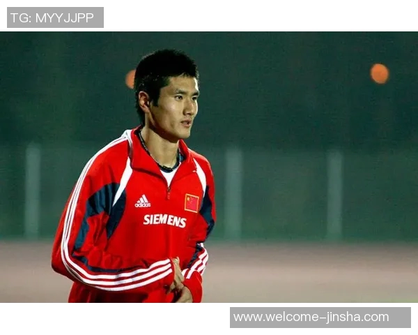 邵佳一在家看电脑时惊现700多条信息不知官宣时机何在